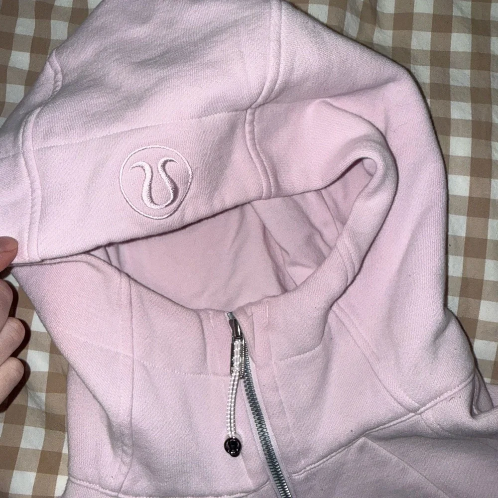 Lululemon Scuba - Picture 2 of 3